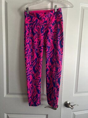 Lilly Pulitzer Luxletic Weekender HR Midi Leggings Tropical with a Twist S